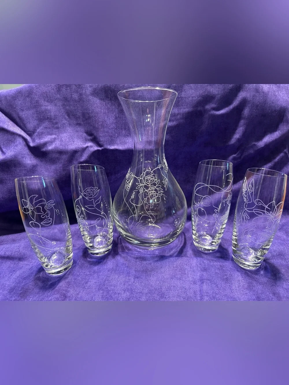Elegant Floral Etched Glass wine decanter and matching glasses - Clear